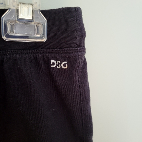 DSG Women Activewear Black Shorts‎ Size Medium - Picture 4 of 5